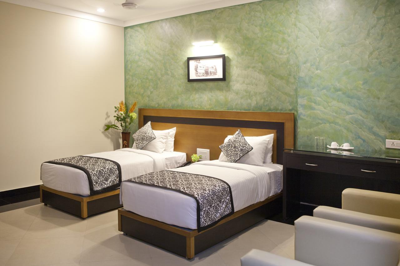 Comfy Luxury Hotel Bangalore Exterior foto
