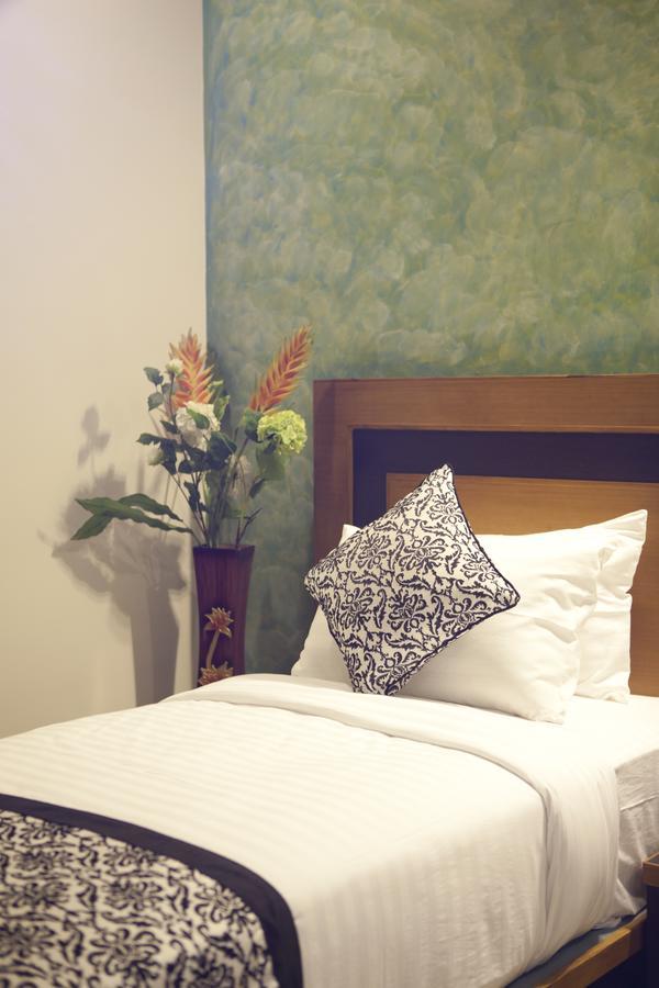 Comfy Luxury Hotel Bangalore Exterior foto