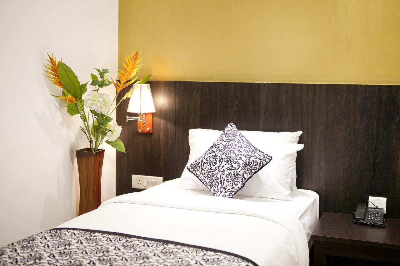 Comfy Luxury Hotel Bangalore Exterior foto