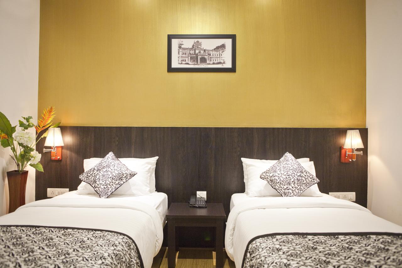 Comfy Luxury Hotel Bangalore Exterior foto