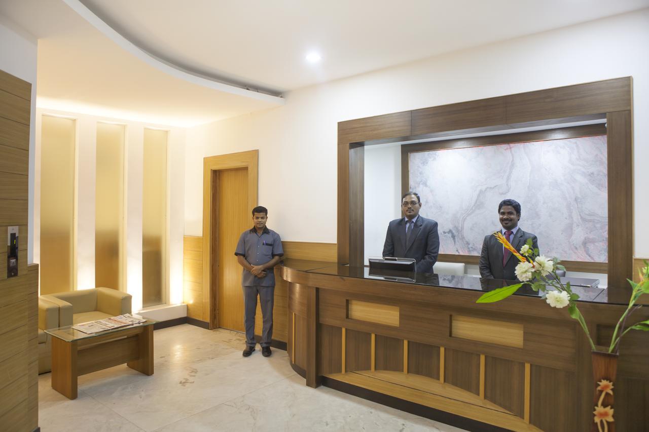 Comfy Luxury Hotel Bangalore Exterior foto