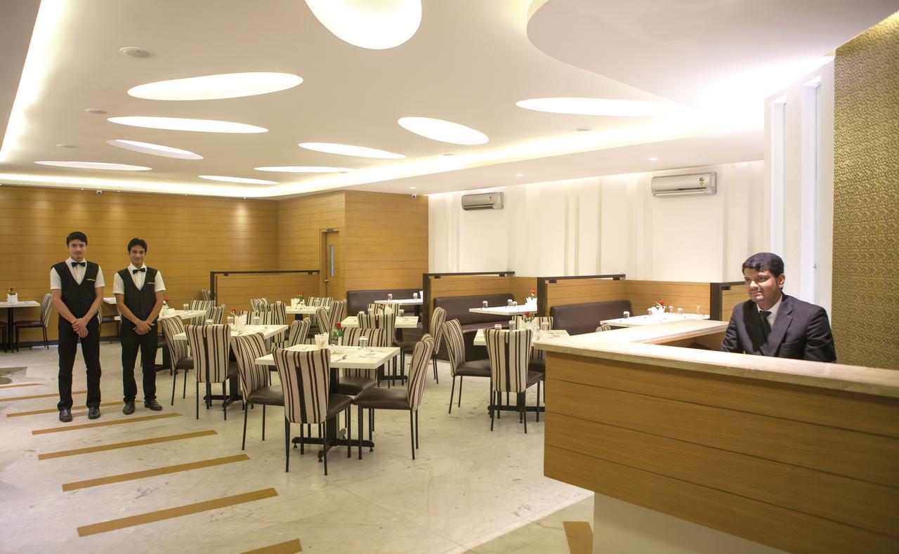 Comfy Luxury Hotel Bangalore Exterior foto