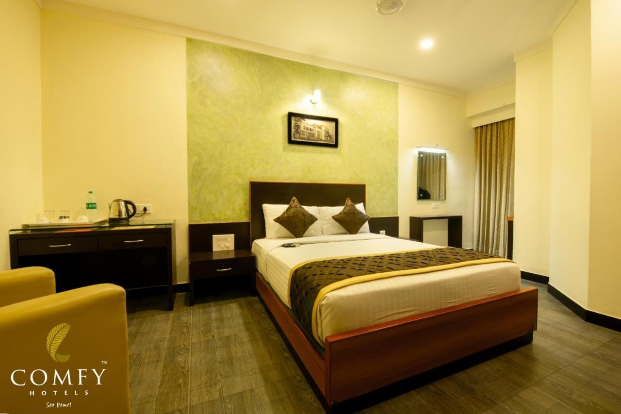 Comfy Luxury Hotel Bangalore Exterior foto