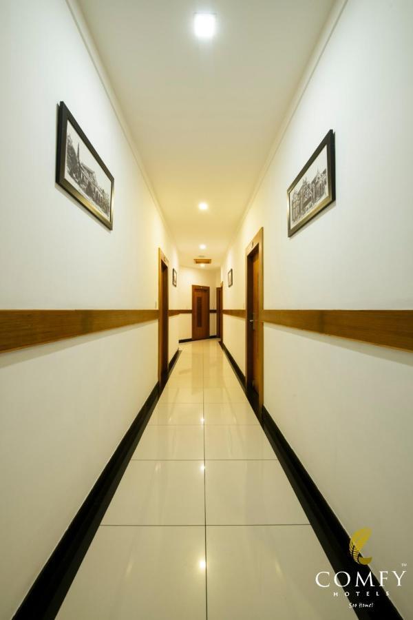 Comfy Luxury Hotel Bangalore Exterior foto