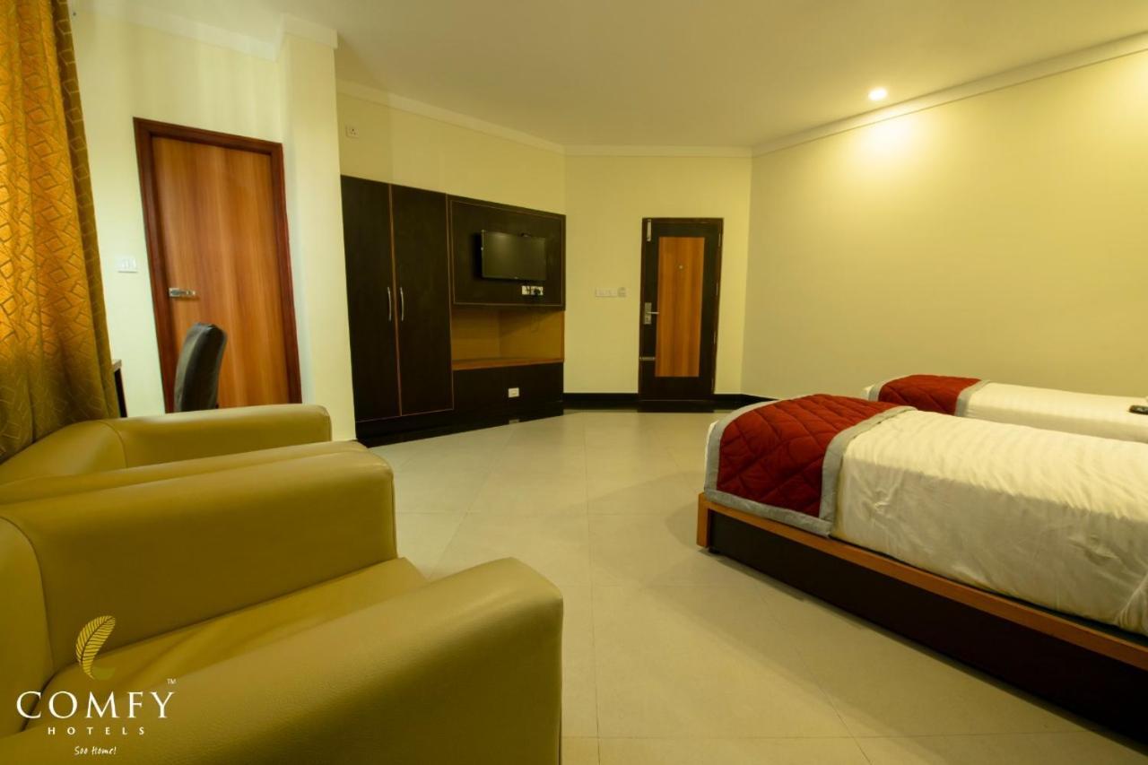 Comfy Luxury Hotel Bangalore Exterior foto